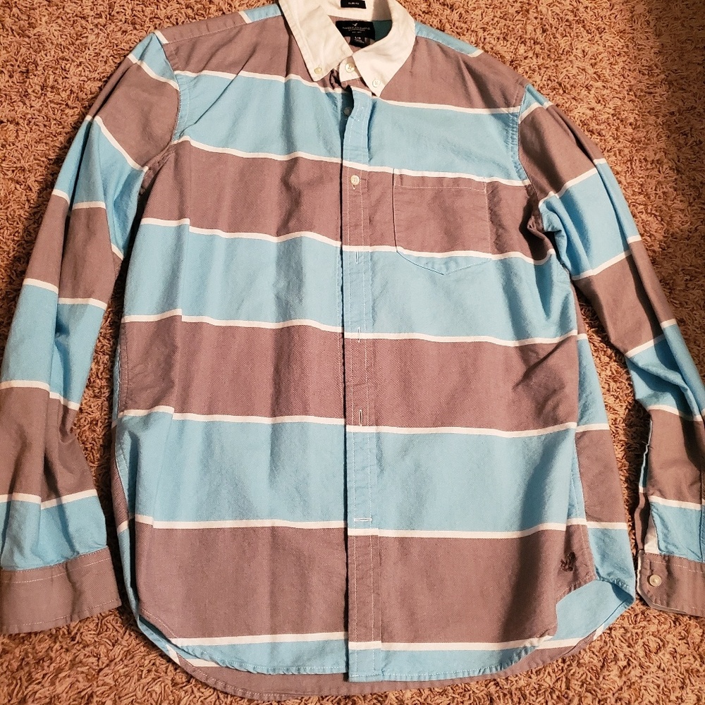 American Eagle button down